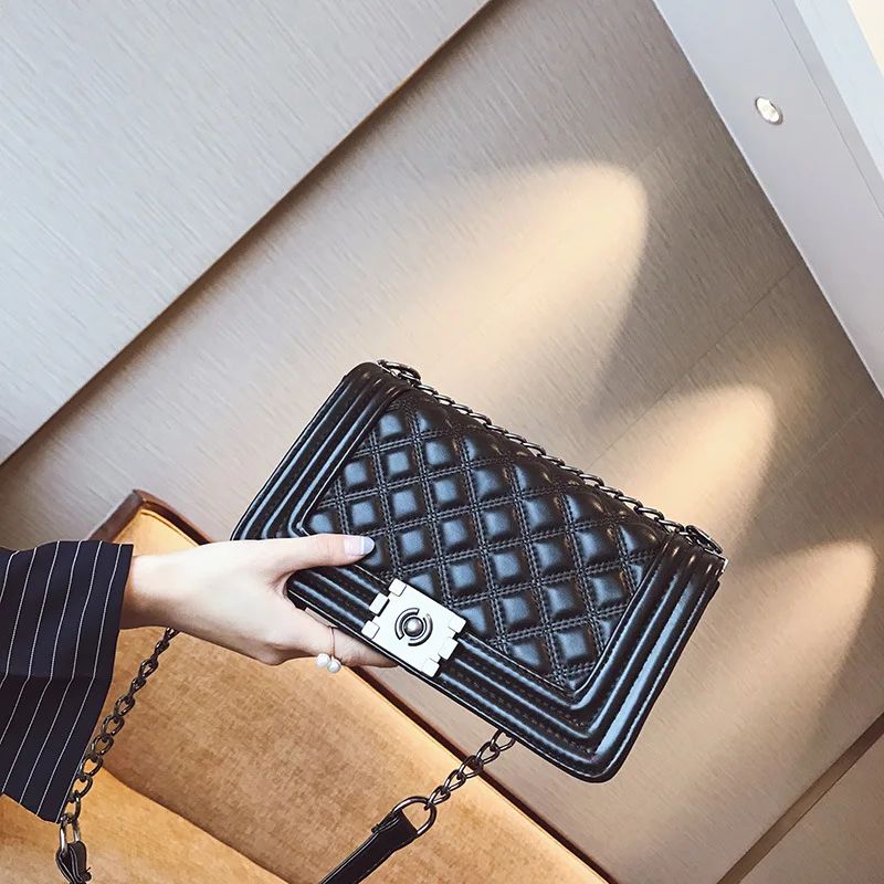 Женская сумка-мессенджер из искусственной кожи маленькая с цепочкой 2019 |