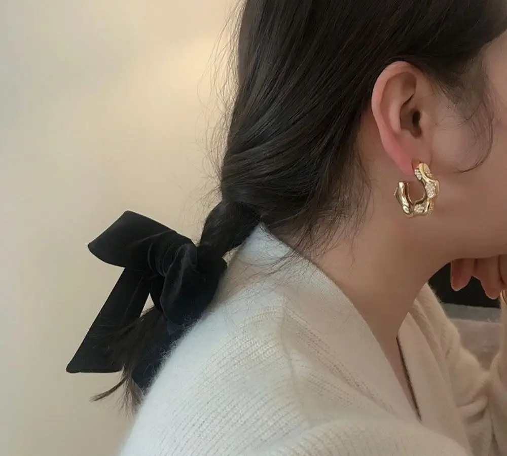 

Полукольцевые жемчужные серьги-кольца risоты K10