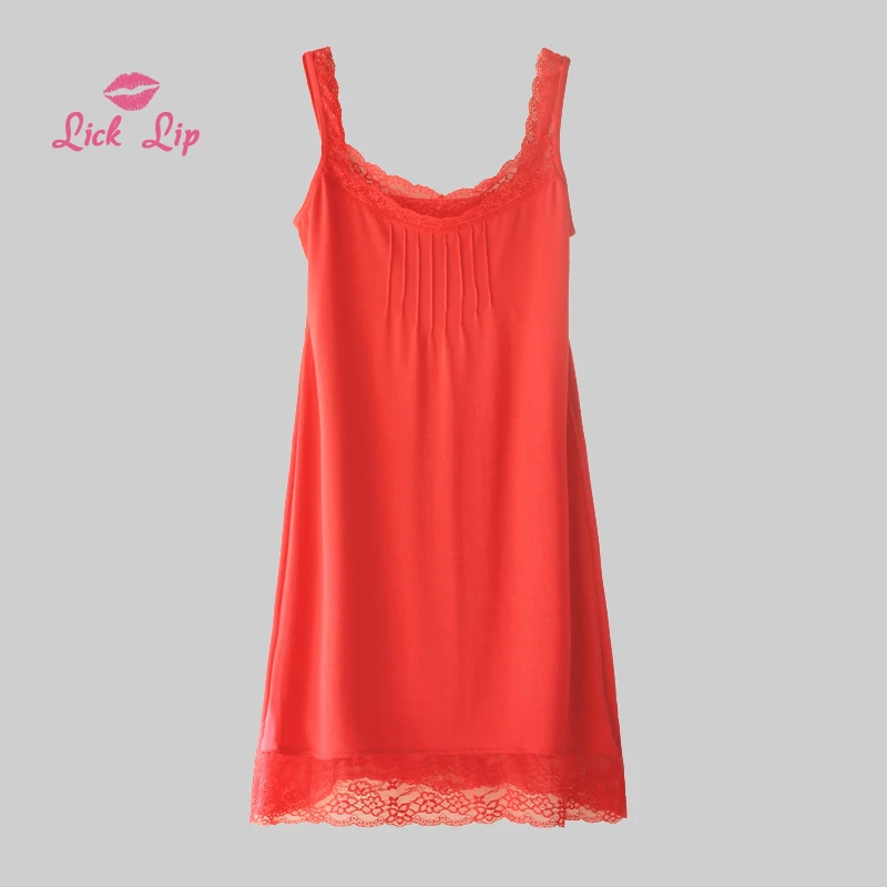 Женская кружевная ночная рубашка средней длины на бретельках | одежда