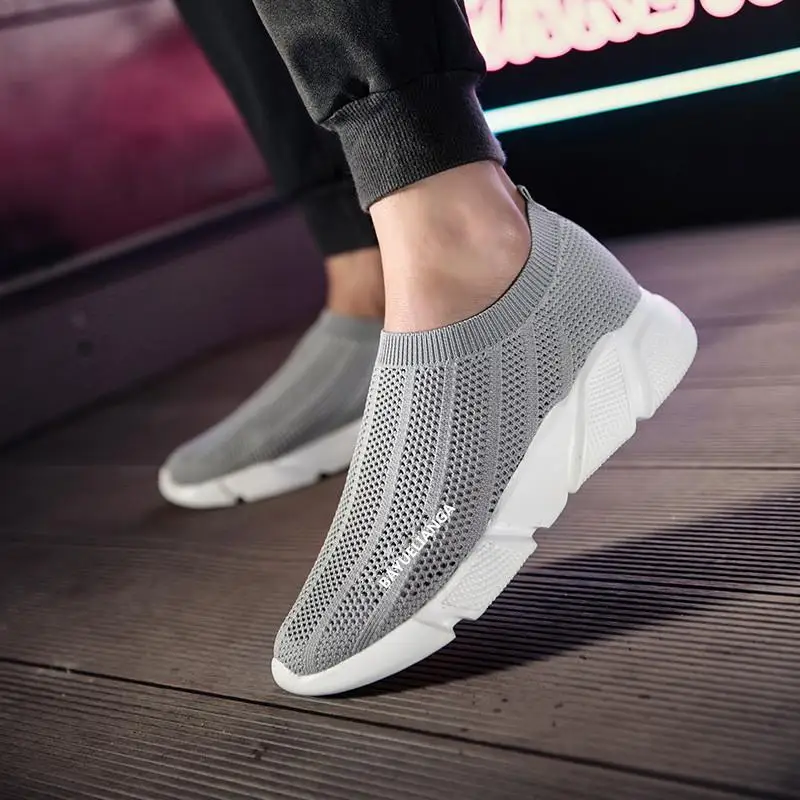 

2021 Brand Men Socks Sneakers Man Fashion Casual Shoes Breathable Mesh Comfortable Light Cushioning Slip-on Flat Shoes Loafers