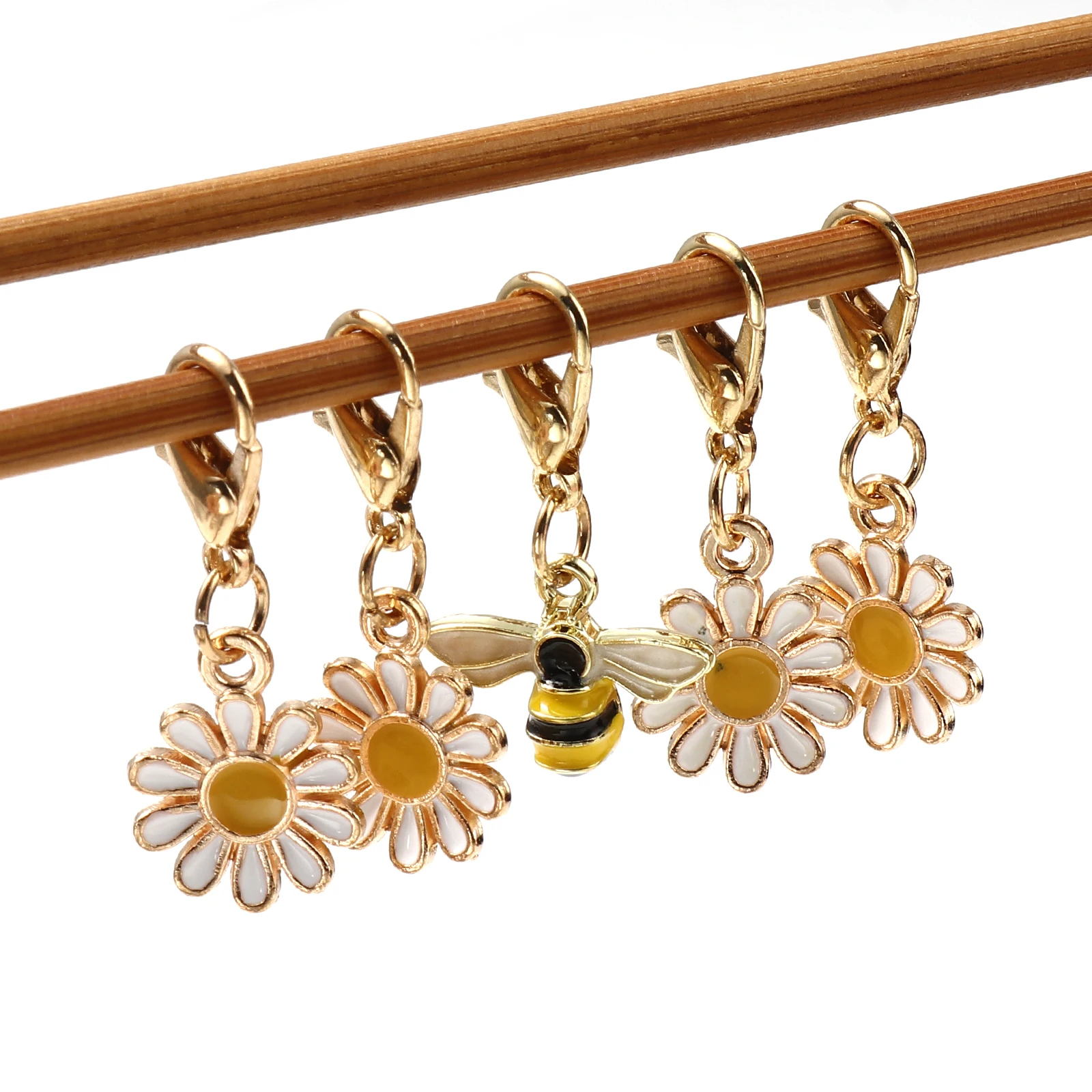 5pcs Enamel Daisy Bee Set Locking Stitch Markers Cute Flower Metal  Crochet Latch Knitting Tools For DIY Craft Marker Kits