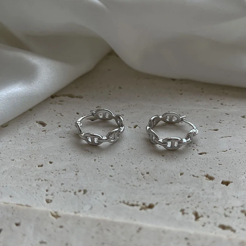 

2021 trend metal punk geometric pig nose earrings female luxury brand hollow letter C earrings personalized fashion earrings jew