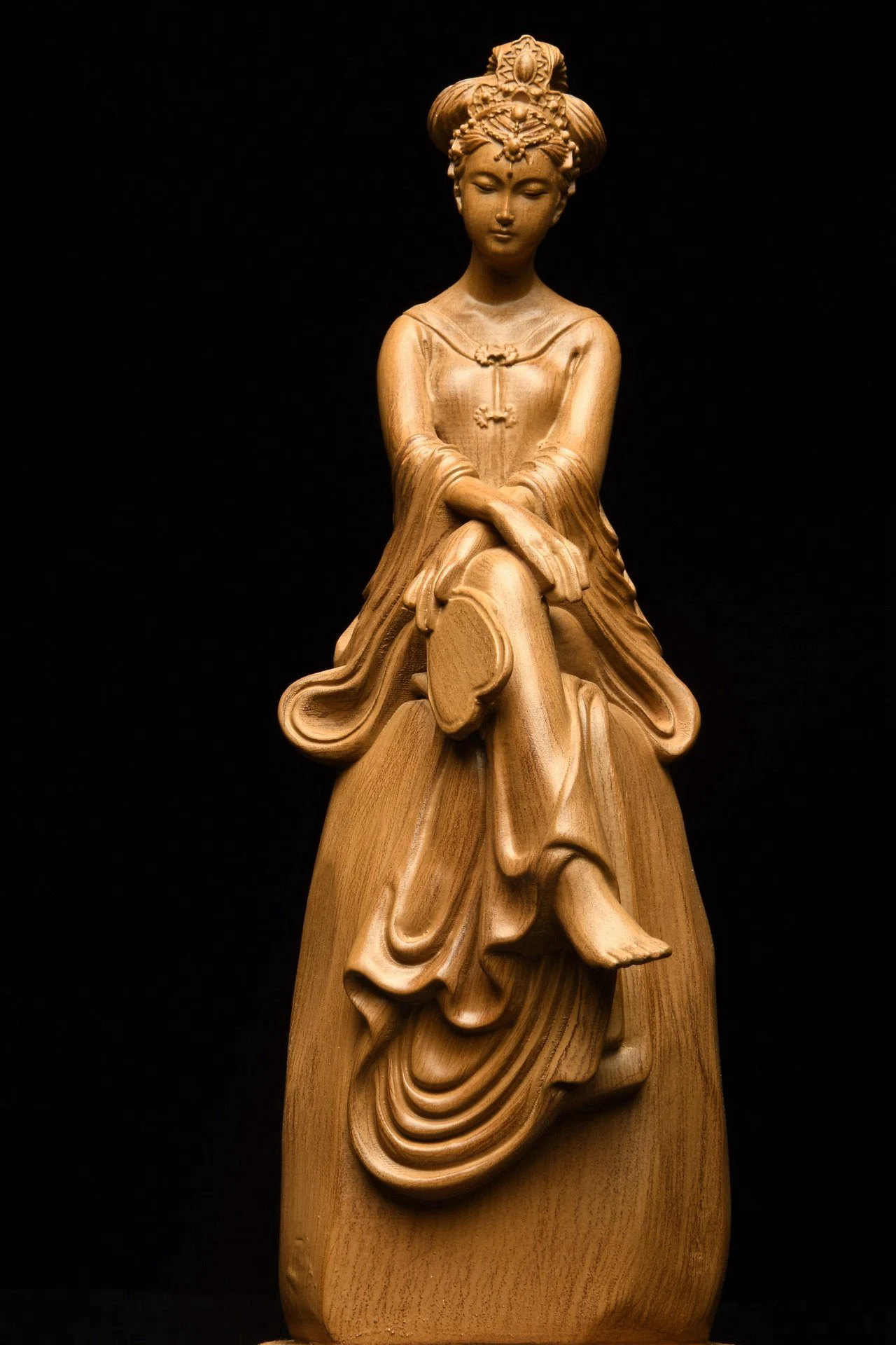 Рисунок 2 - Натуральные украшения из корня агилового дерева