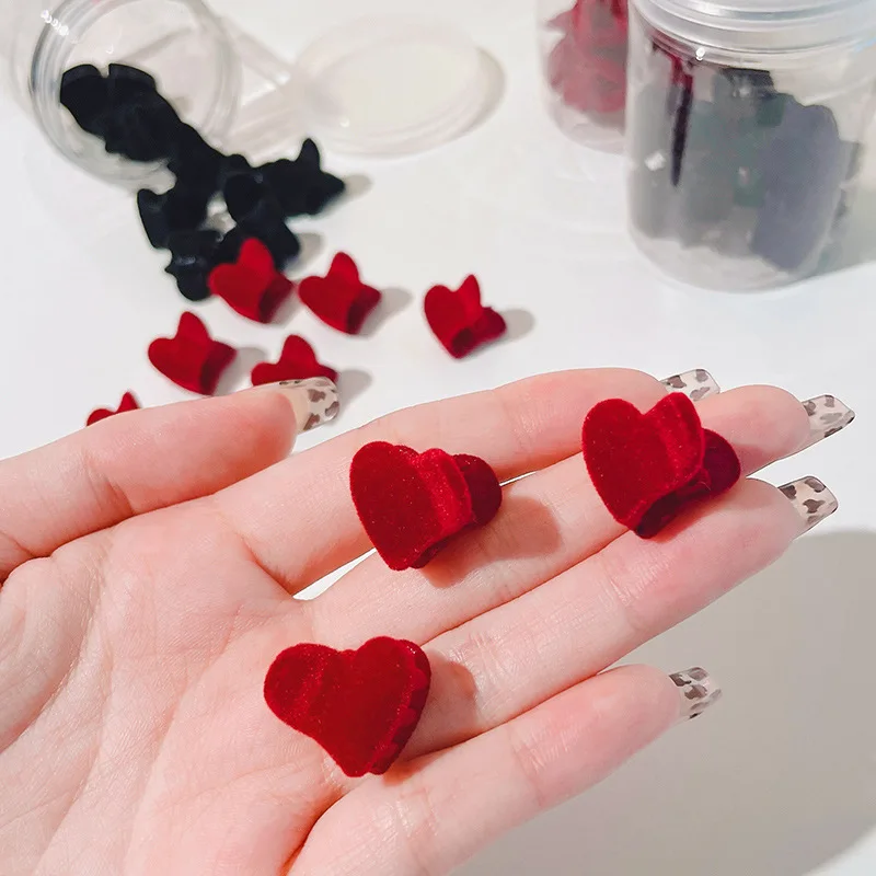 

2pcs Velet Heart Hair Pin Mini Women Girls Heart Hair Clip Simple Fashion Heart Hairpins Hairgrips Hair Accessories New Style