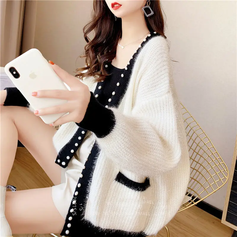 

Xiaoxiangfeng cardigan new spring and autumn nail bead bright silk sweater women's loose lazy wind heavy industry knitted coat