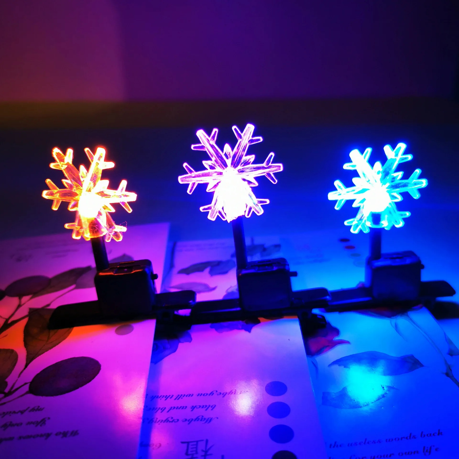 6 шт. Новый шпилька вспышка подарки светодиодный Мультфильм огни светится в