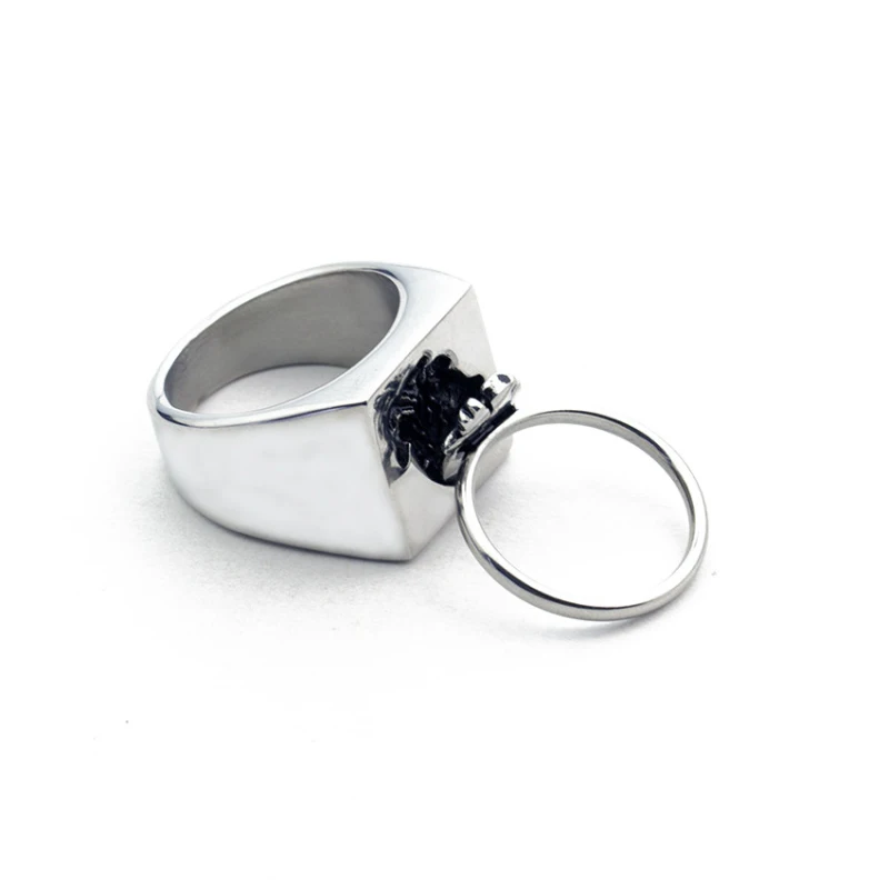 Соответствие человеческого сердца кольца на прямоугольной для женщин и мужчин