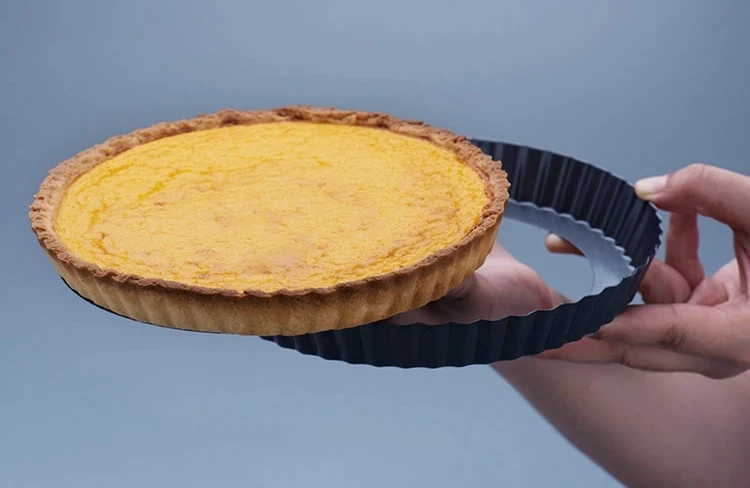 

Non-Stick Tart Quiche Flan Pan Molds Pie Pizza Cake Round Mould Removable Loose Bottom Fluted Heavy Duty Pie Pan Bakeware 01