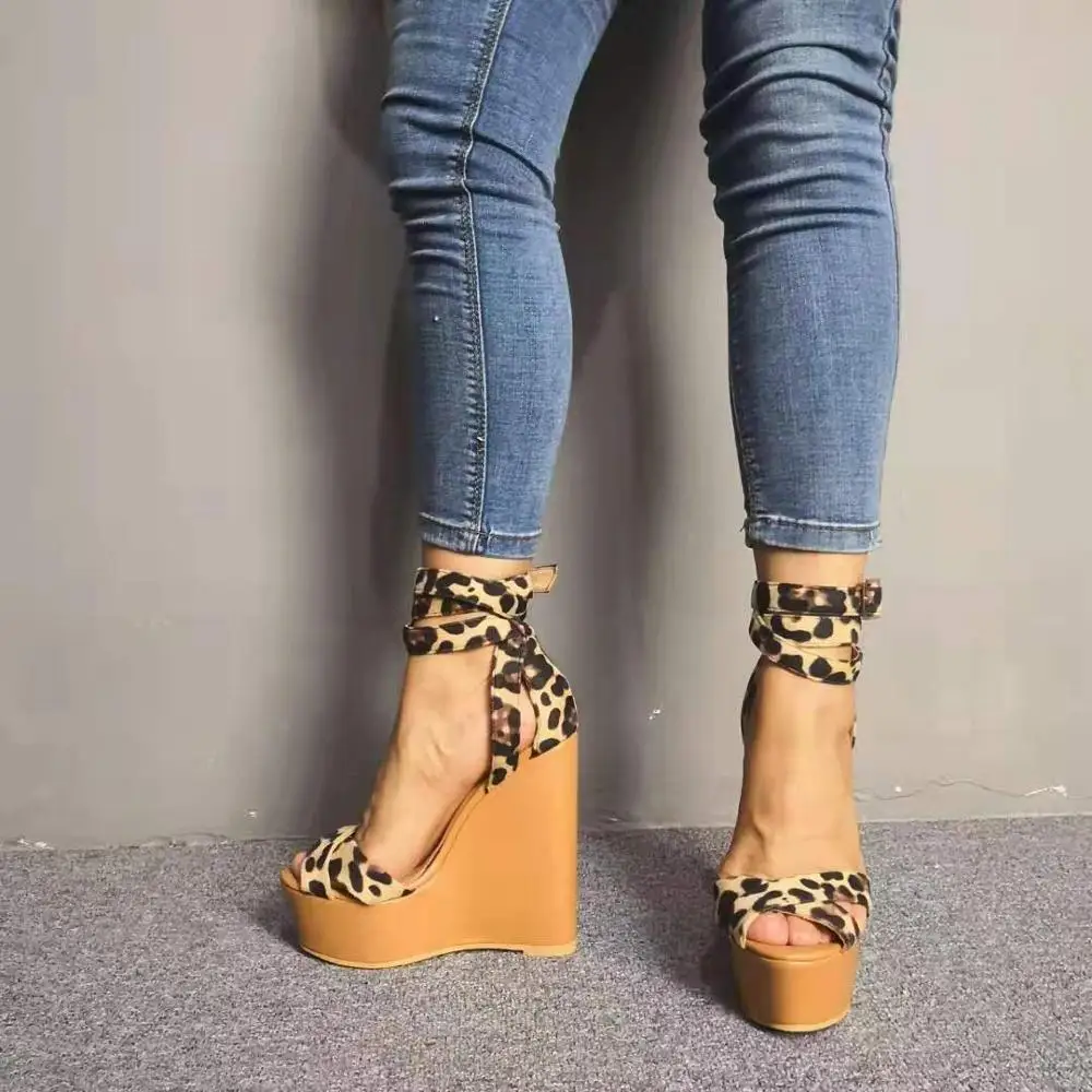 Оригинальные Модные женские босоножки Босоножки на платформе с перекрестной