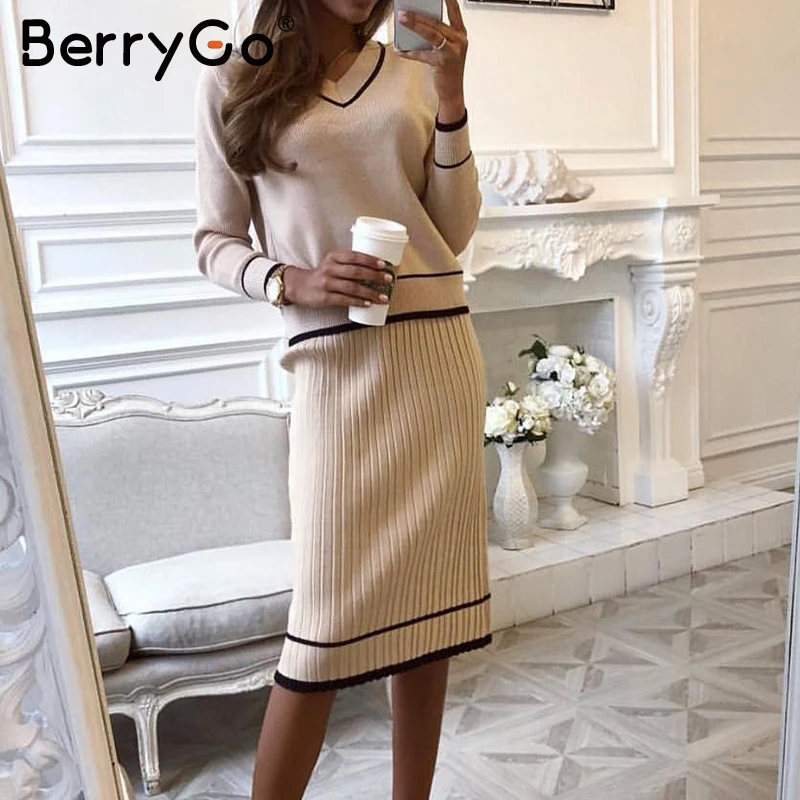 BerryGo с v образным вырезом из двух частей Плиссированное женское трикотажное