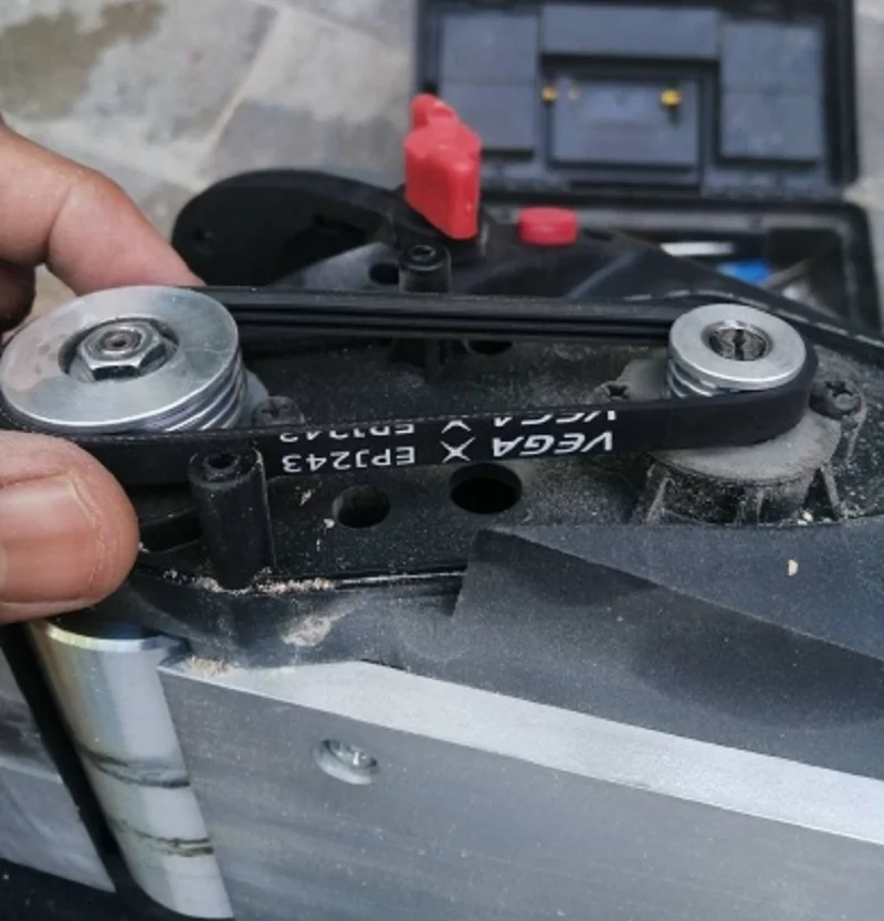 EPJ242 EPJ260 EPJ262 EPJ272 EPJ282 Ribbed belt Drive Belt |