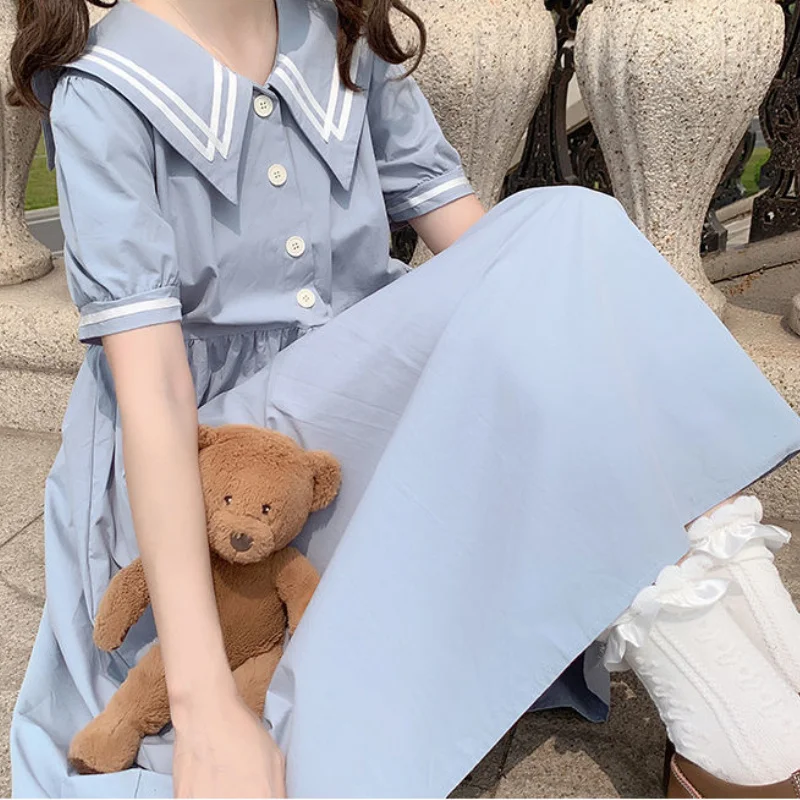 Платье женское до середины икры с матросским воротником на пуговицах однотонное