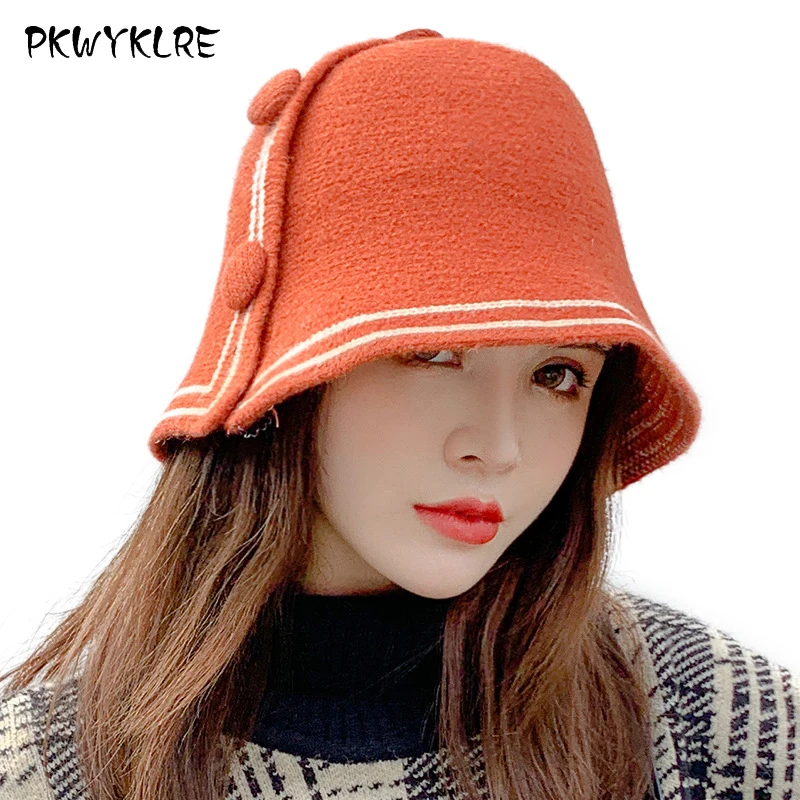 

2022 осень и зима новая однотонная простая повседневная теплая Панама Корейская версия дизайн пуговиц вязаный горшок шляпа для женщин