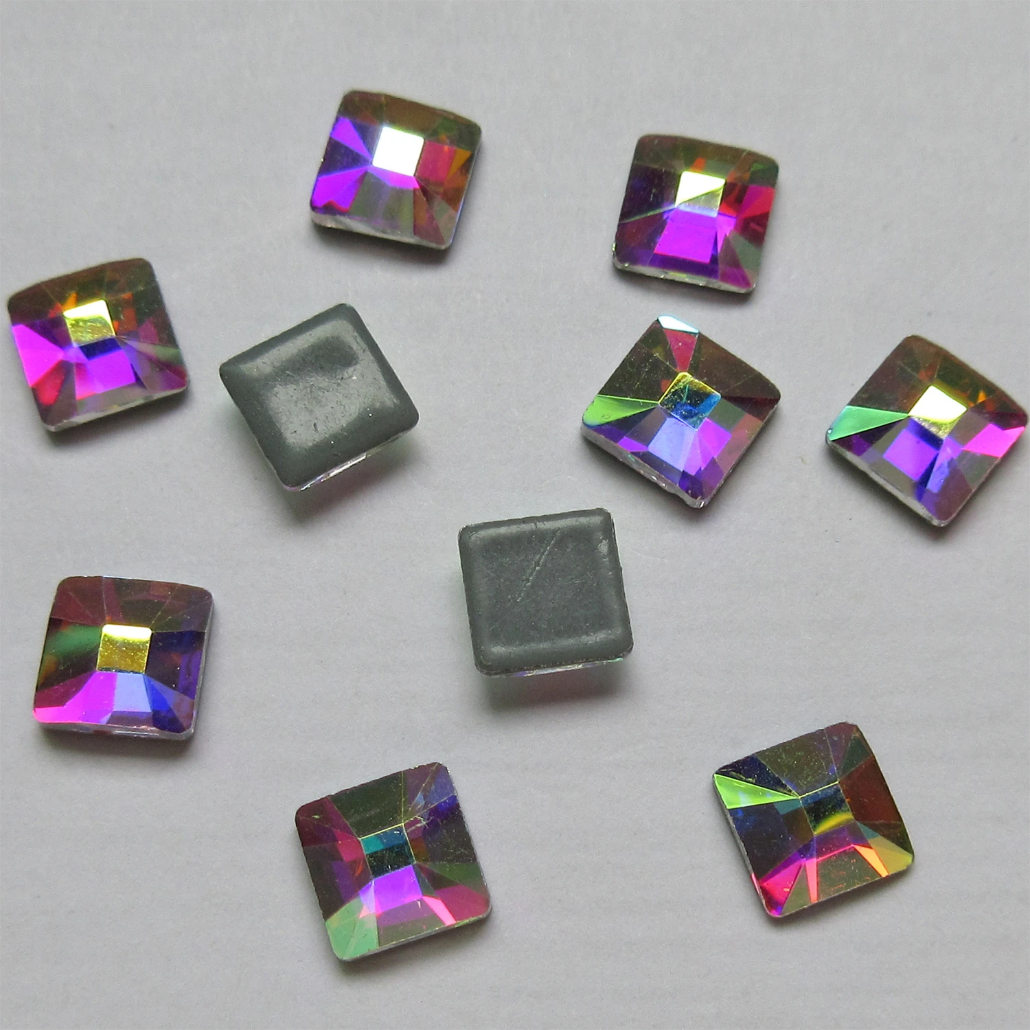 6 мм Классический квадратный кристалл AB железные камни с плоским основанием