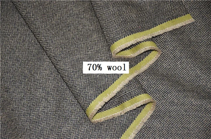 Бесплатная доставка тонкая камвольная 70% шерсть светло-коричневая ткань в елочку