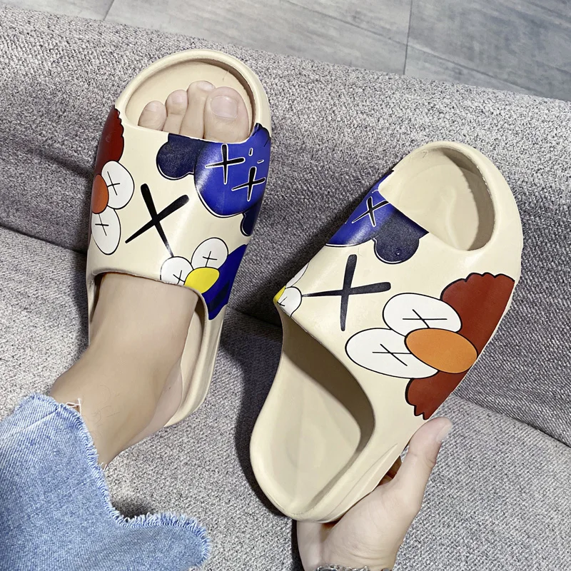 

Summer Men's Fish Mouth YZY Slides Non-Slip Breathable Beach Slippers Flip Flops Lightly Unisex Graffiti Slides Plus Size 35-46