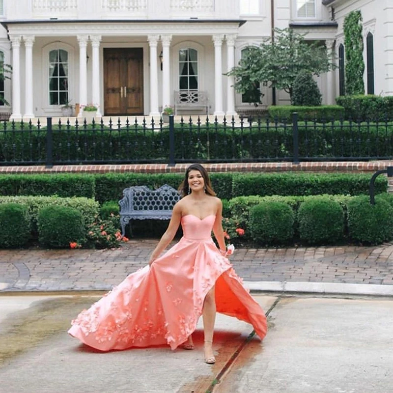 

Elegant Pink Satin A-Line Prom Dress With Appliques Floor-Length Sweetheart Evening Dress Hot Sale Homecoming Dress