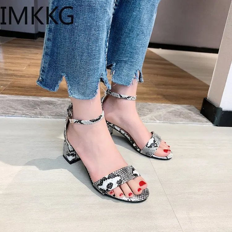 Женская обувь больших размеров 35 43 летние женские сандалии на среднем каблуке