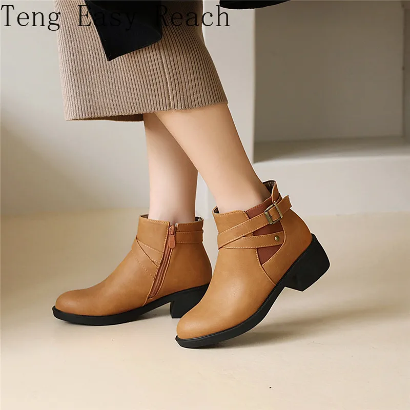 

Winter Plush Thicker Booties Woman Chunky Heels Buckle Cross Strap Brown Black Women Ankle Boots Biker Motorcycle Shoes 41 42 43