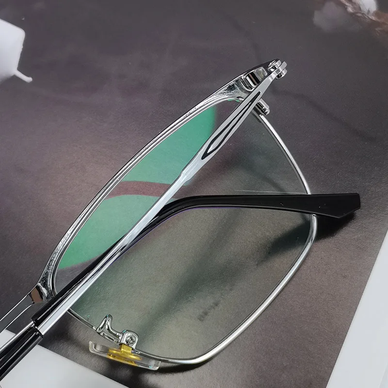 

Blue Light Blocking Glasses Women Men Computer Gaming Anti Eyestrain Metal Frame Ultra Light Change Color UV Blocking Glasses