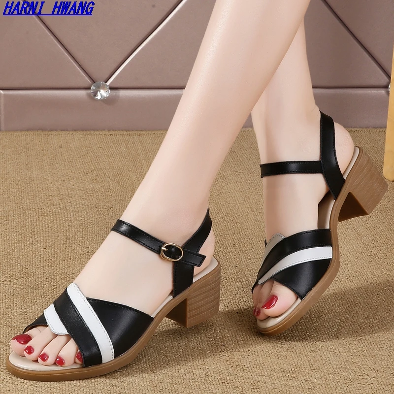 

Simple Fashion Temperament Women's Sandals Outdoor Street With Root Single Shoes Non-slip Fish Mouth Shaped Rubber Sole