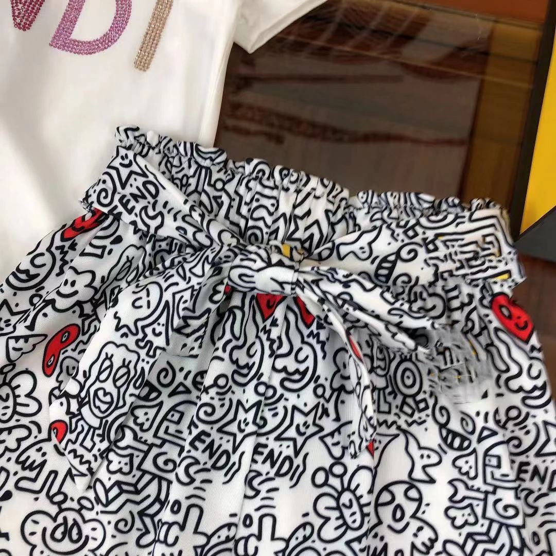 

Foreign trade children's Clothing Summer Girl Children short-sleeved T-shirt western style Cartoon new girl shorts suit