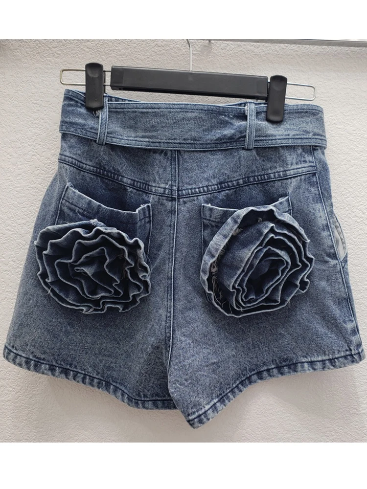 

Heavy craft handmade three-dimensional rose contrast color strap high waist denim shorts ladies summer new fashion personality