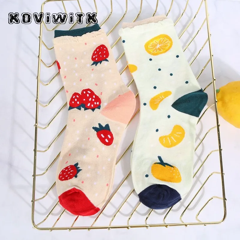 Модные короткие носки с белыми фруктами и клубничками черные повседневные