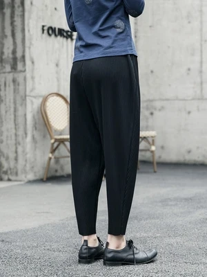 

Spring and Summer Dark Wind Miyake pressure wrinkle arc organ nine casual pants women