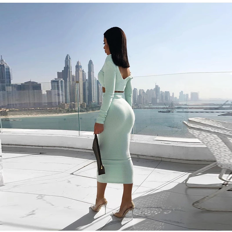 Женский комплект из двух предметов однотонный пикантный укороченного топа с V