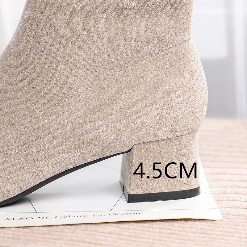 Botines Mujer; коллекция года; зимние ботинки; женские Модные осенние ботинки из флока на меху с острым носком без застежки; Женская обувь в стиле панк и Готика
