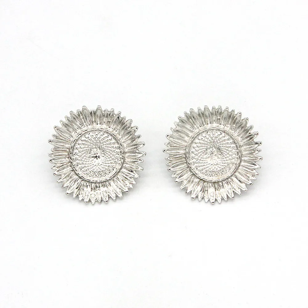 

Fashion Personality Exaggeration Street Shooting Sunflower Big Flower Earrings