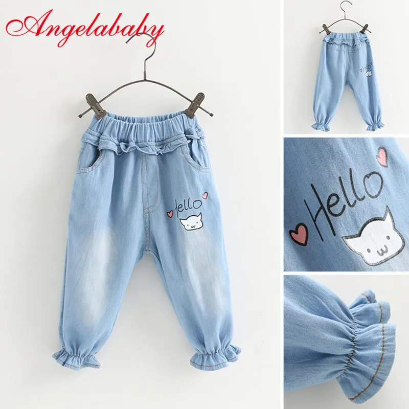 

Джинсы для девочек с мультяшными буквами, детские свободные кружевные брюки из денима, модные джинсы на весну, 2020, детская одежда