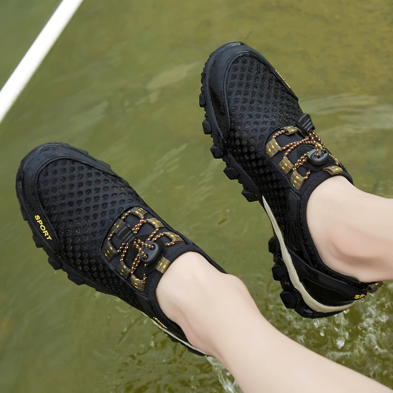 2021 Men Outdoor Hiking Shoes Non-slip Walking Trekking Sneakers Breathable Wading Shoe Tactical Climbing Shoes Camping Footwear