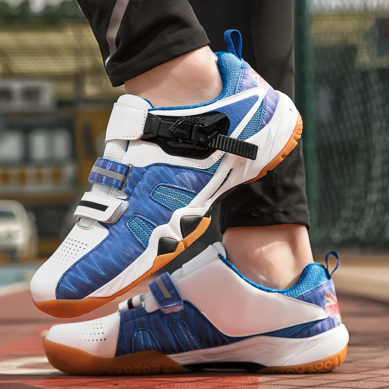 

New Classics Style Men Tennis Shoes Lace Up Men Sport Shoes Top Quality Comfortable Male Sneakers Badminton Shoes