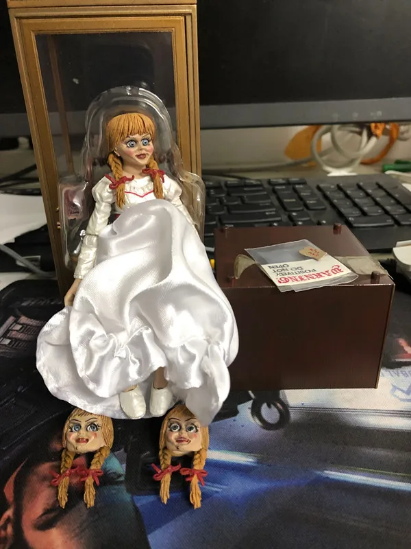 Фигурка NECA Ultimate Annabelle возвращается домой 18 см 7 дюймов
