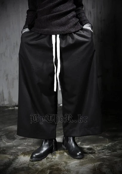 

Spring and Autumn 2020 South Korean version of the new men's casual casual pants bell-bottoms alternative loose trend men culott