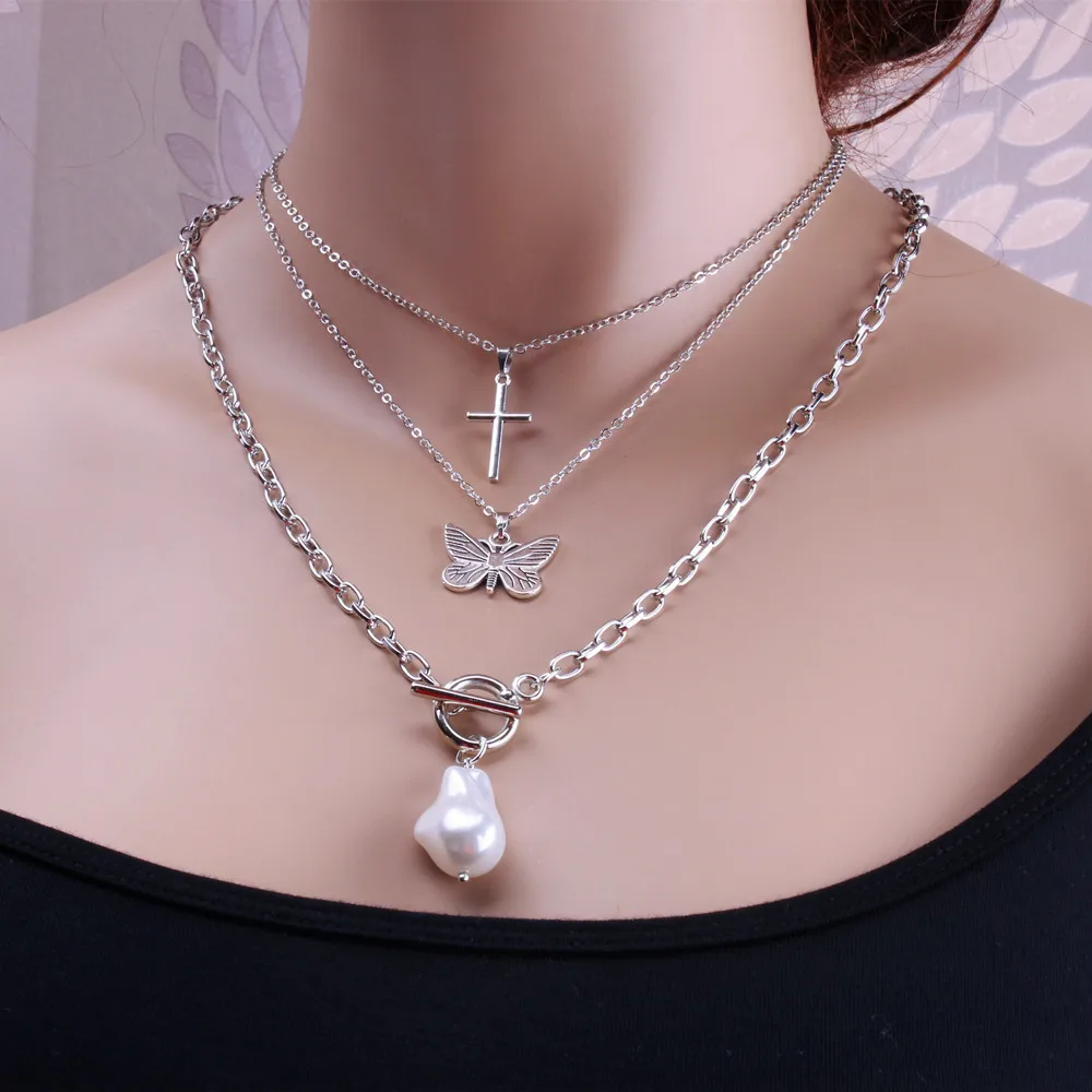 

2021 Fashion Vintage Pearl Pendant Multilayer Necklace for Women Geometric Butterfly Pendant Necklace Bohemian Jewelry Gift