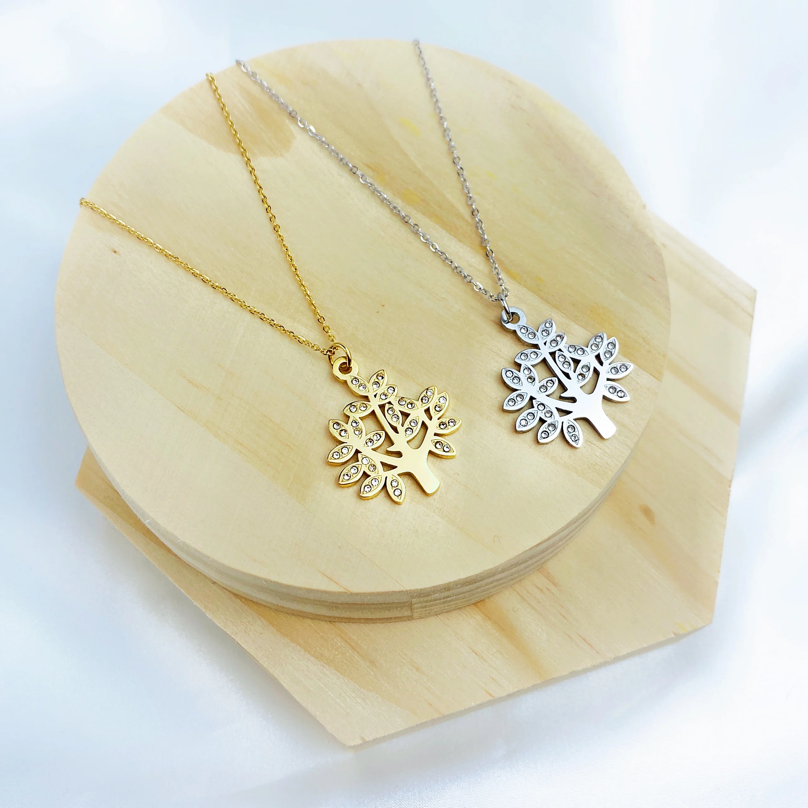 

Hot Tree Of Life Covered With White Crystal Necklace Bijoux Collier Elegant Women Jewelry Gifts Dropshipping