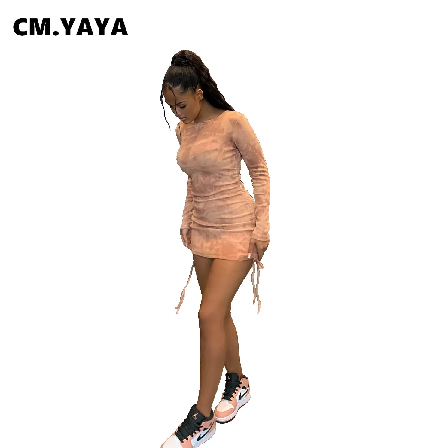 Женское платье с высокой талией CM.YAYA длинным рукавом и круглым вырезом