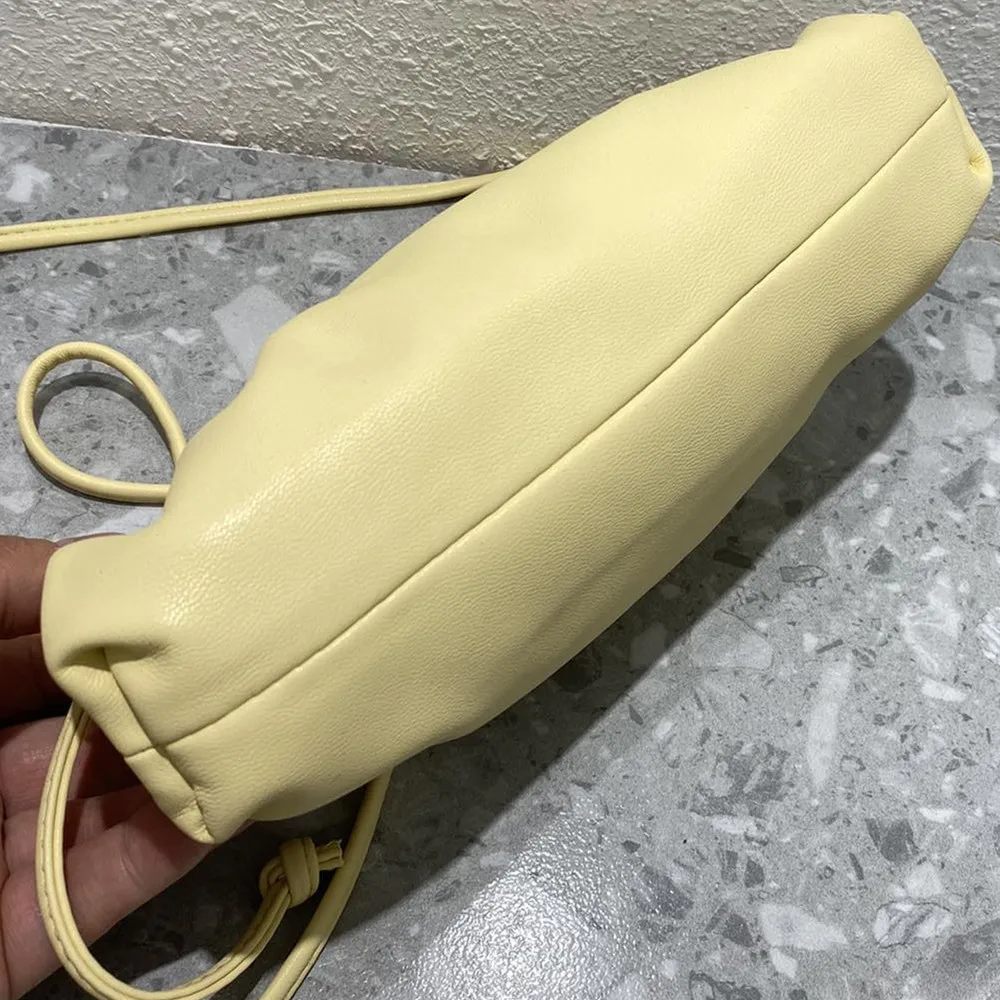 

Ladies bag 2021 new shoulder bag high-end brand messenger bag fashion all-match foldable cloud ladies clutch