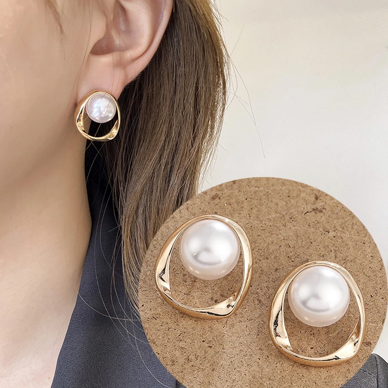 

Irregular Gold Color Hoop Pearl Stud Earrings for Women Vintage Elegant Banquet Party Birthday Jewelry Gift S925 Silver Needle