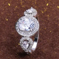 huitan 2019 new trendy wedding ring for female clear three crystal stone prong setting engagement proposal rings for women