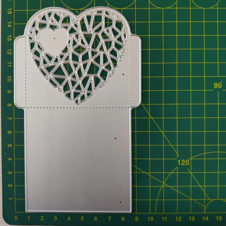 

95*153 mm Hollow Heart Template Card Cutting Metal Dies New Stencils DIY Scrapbooking Paper Cards Craft Making Craft Decoration