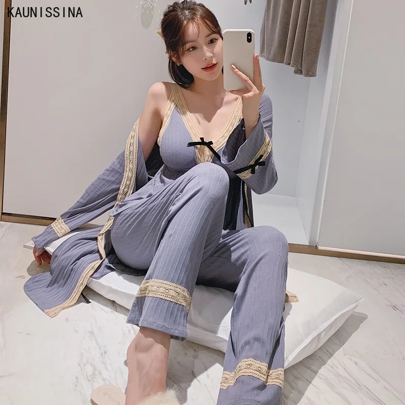 

Women 3 Pieces Autumn Winter Pajamas And Robe Sets Deep V-Neck Tops with Chest Pad Sexy Lace Robes Pajama Cotton Sleepwear Suit