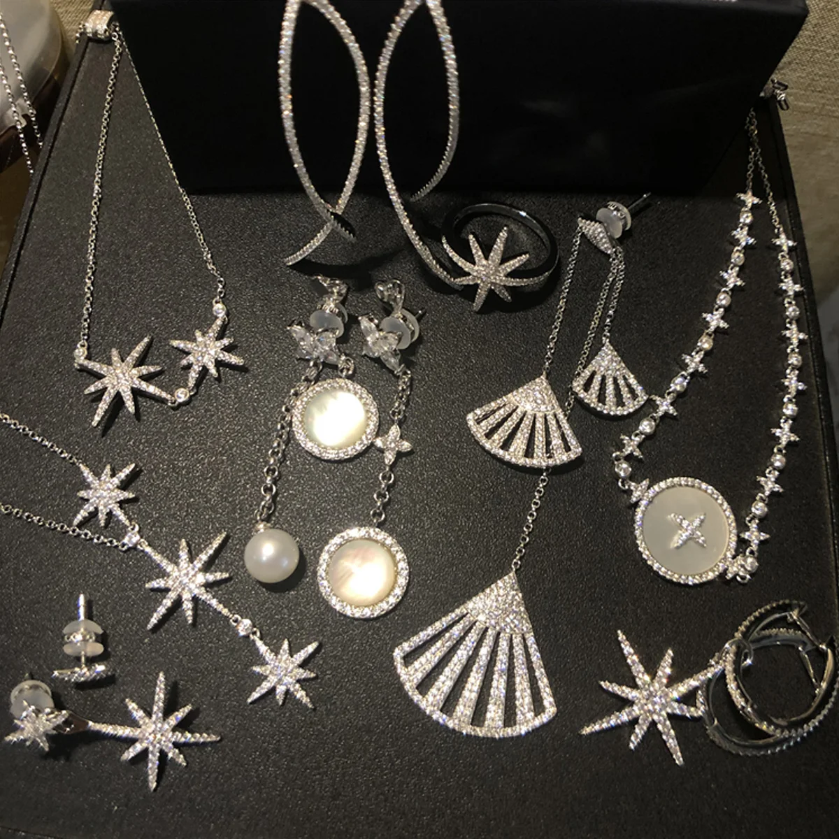 

S925 Sterling Silver Jewelry 1:1 Copy, Fritillaria Natural Pearl Double Curvature Fan Tassel Earrings Bracelet Necklace Series