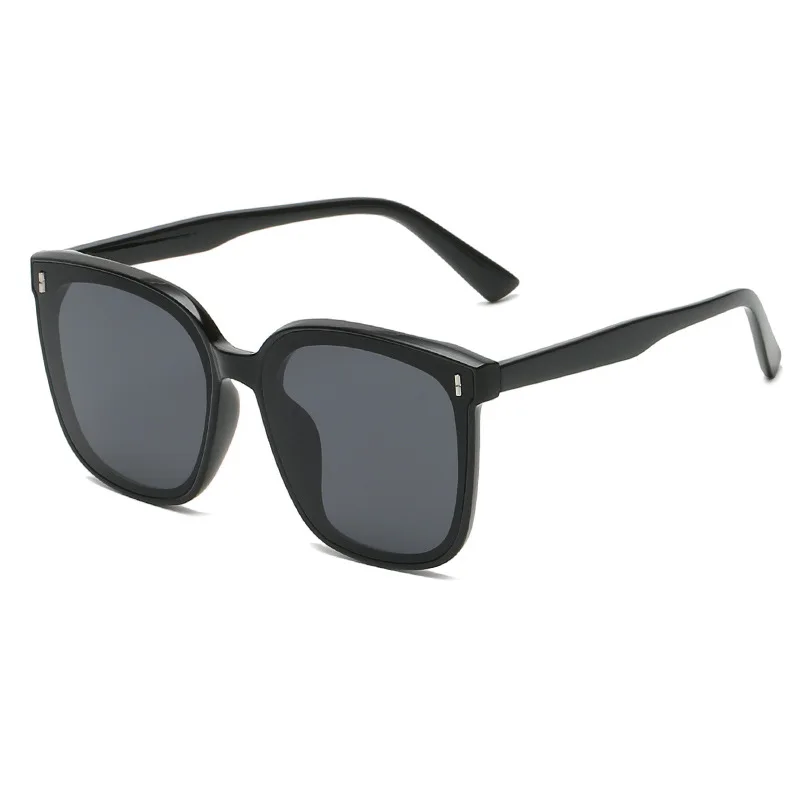 

Delicate Sunglasses For Men And Women Personality Sunglasses Sunshade Mirror Street Shooting Modern New Trendy Driving Cool-Look