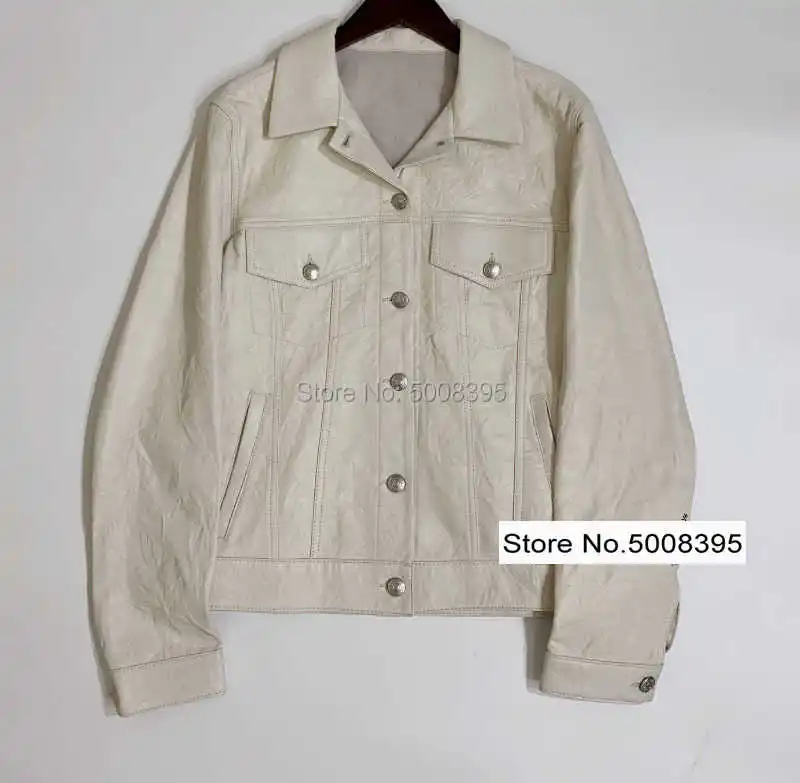 

Woman White Sheepskin Jacket Letters Sn PRINT Back Long Sleeves Front Pockets Fashion Genuine Leather Jackets