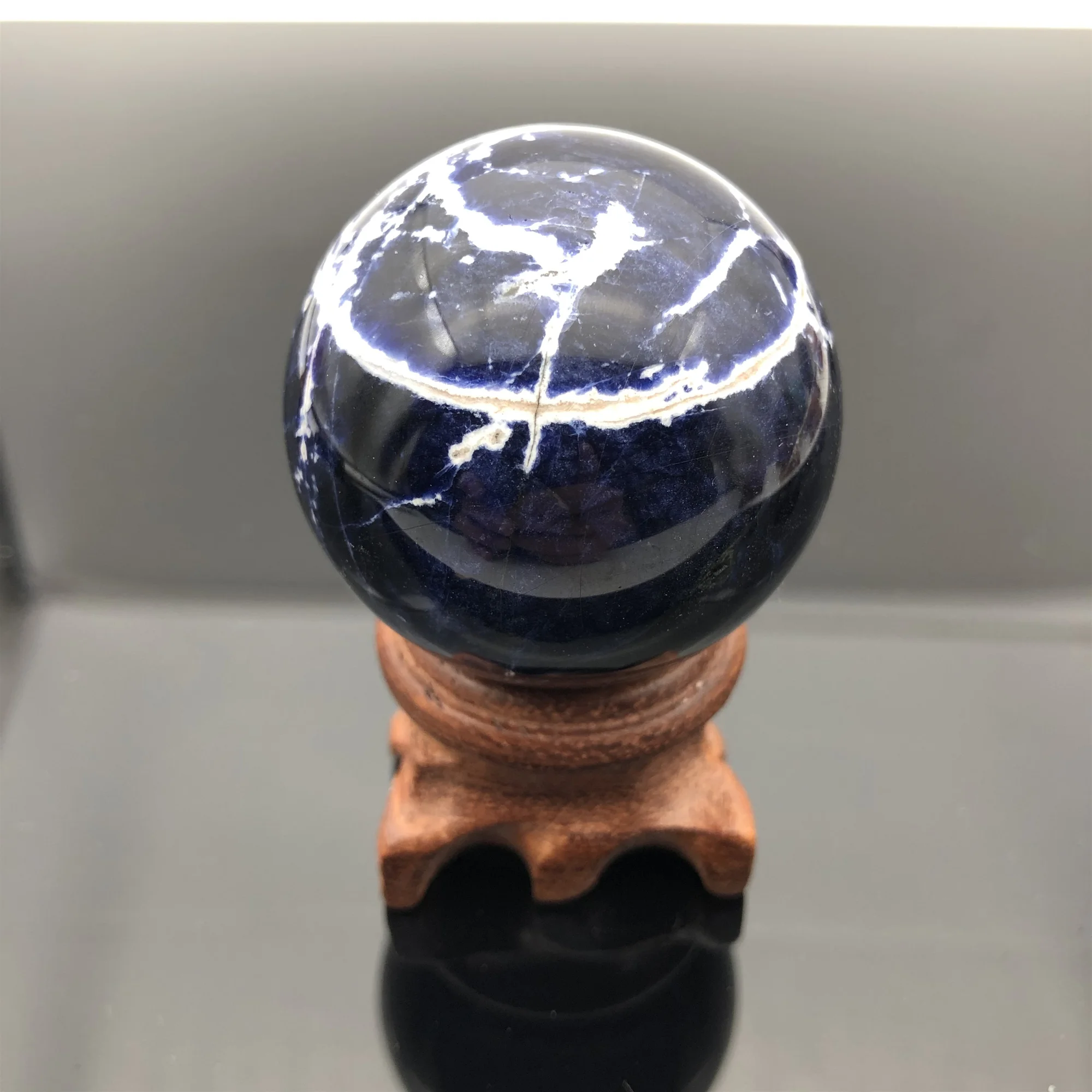 Sodalite 12 камней Сфера Набор целебная чакра Сфера стенд Рождество Wicca домашний декор Аметист с кварцевым тигровым глазом агатовый шарик кристаллы - Цвет: Sodalite