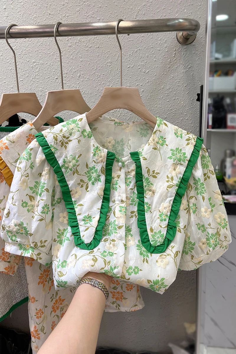 

French Retro Fresh Embroidery Floral Doll Collar Shirt Women 2021 Summer Bubble Short Sleeve Blouse Female Tops Camisas Mujer